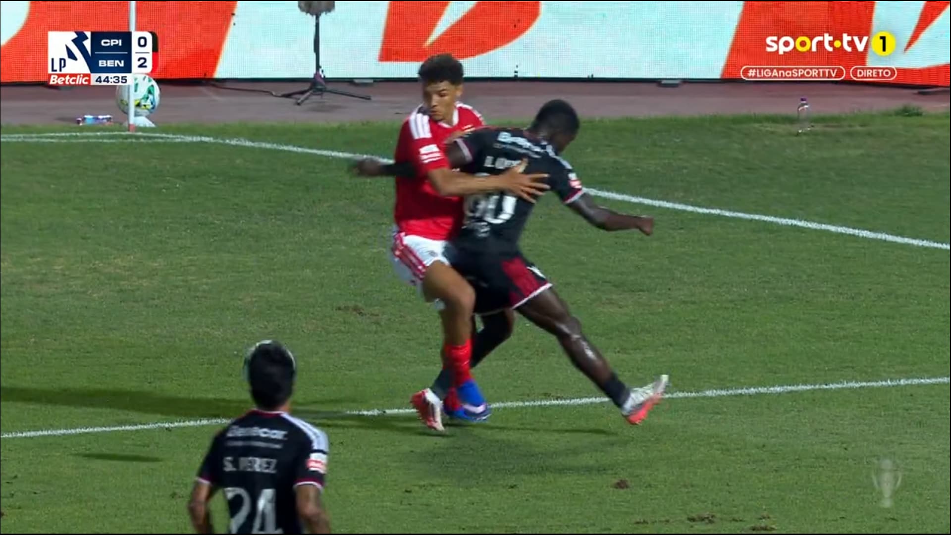 Frame 1 da sequência do lance