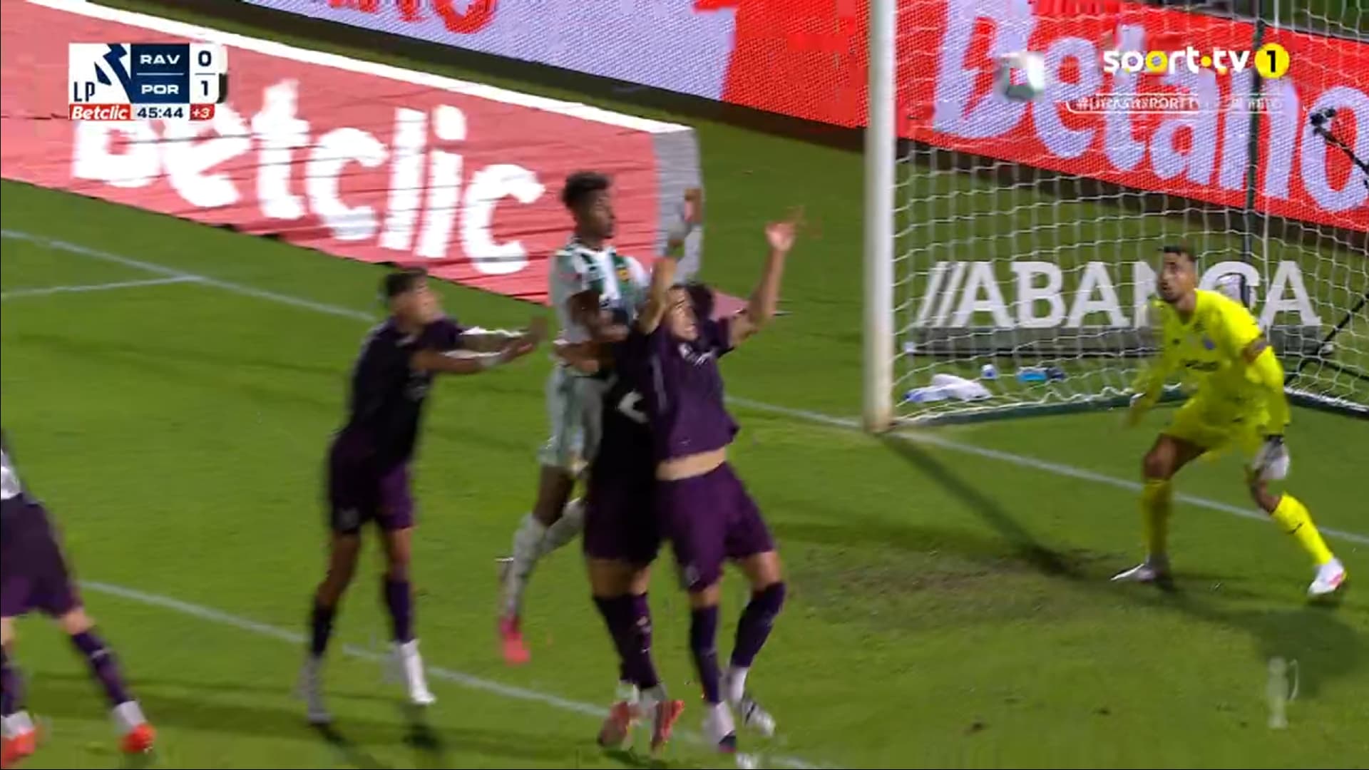 Frame 1 da sequência do lance