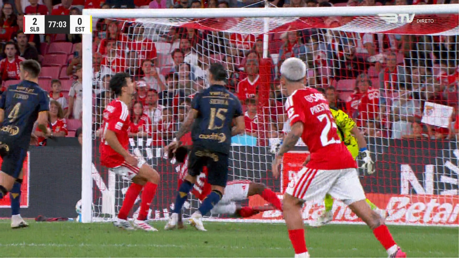 Frame 5 da sequência do lance