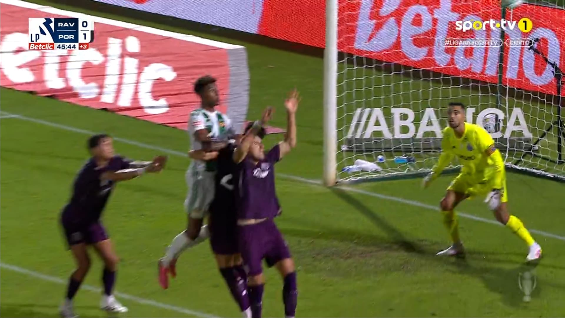 Frame 1 da sequência do lance